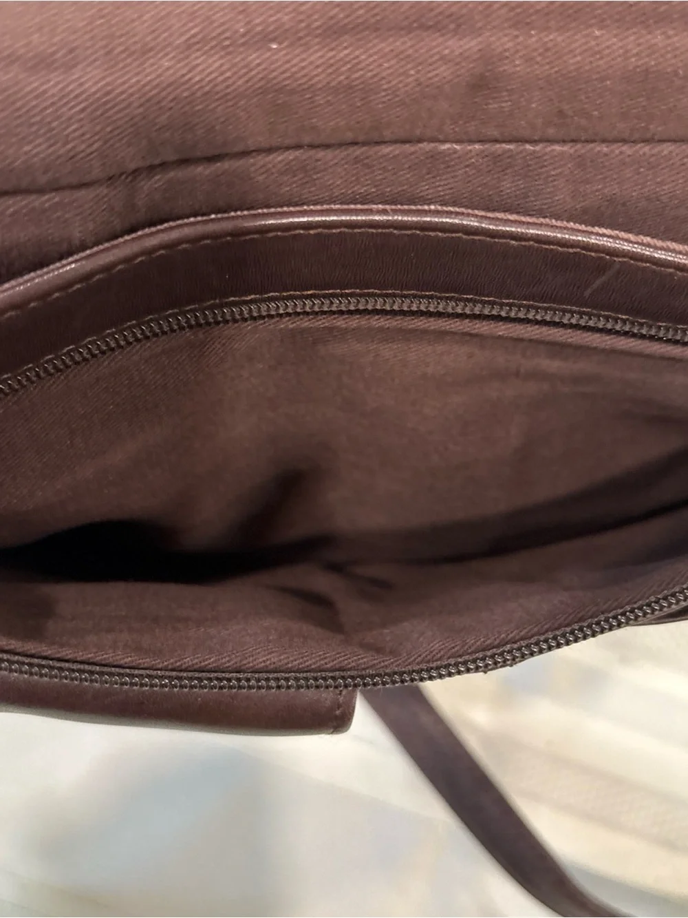 VINTAGE Wilson,s Leather Brown Satchel Briefcase unisex with Shoulder Strap.